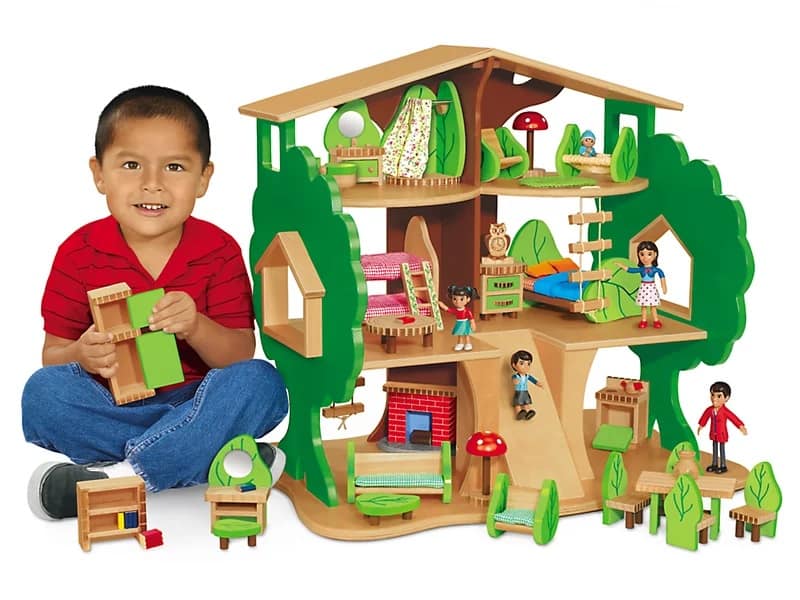 Lakeshore Giant Treehouse