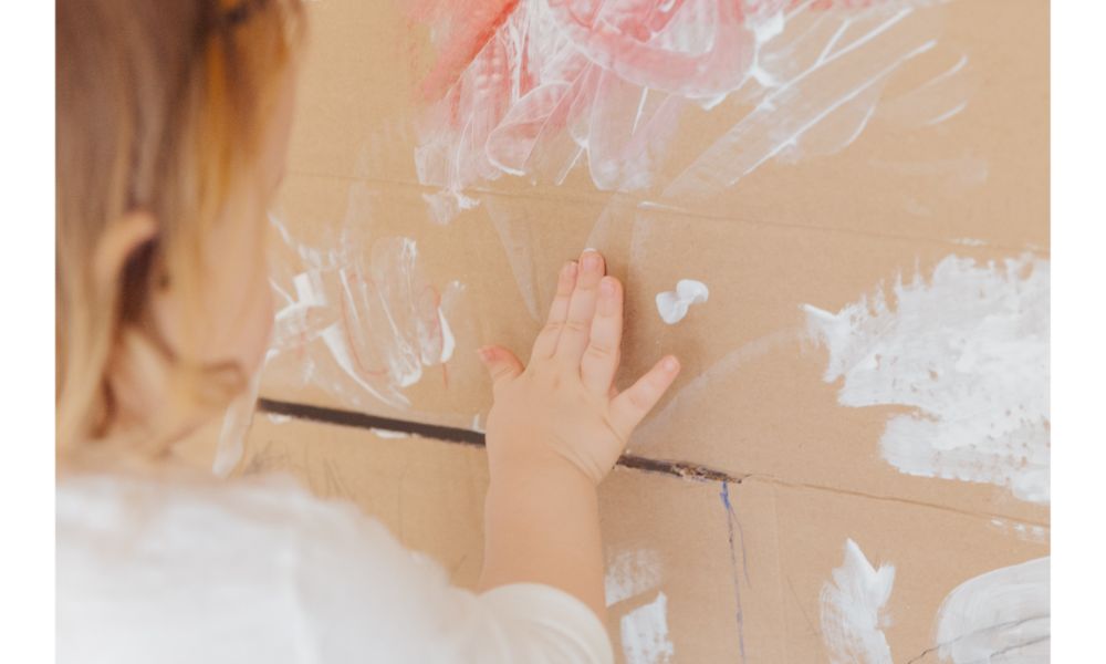 Fun Things To Do With Babies (that Parents Enjoy as Well) 7 Finger Painting
