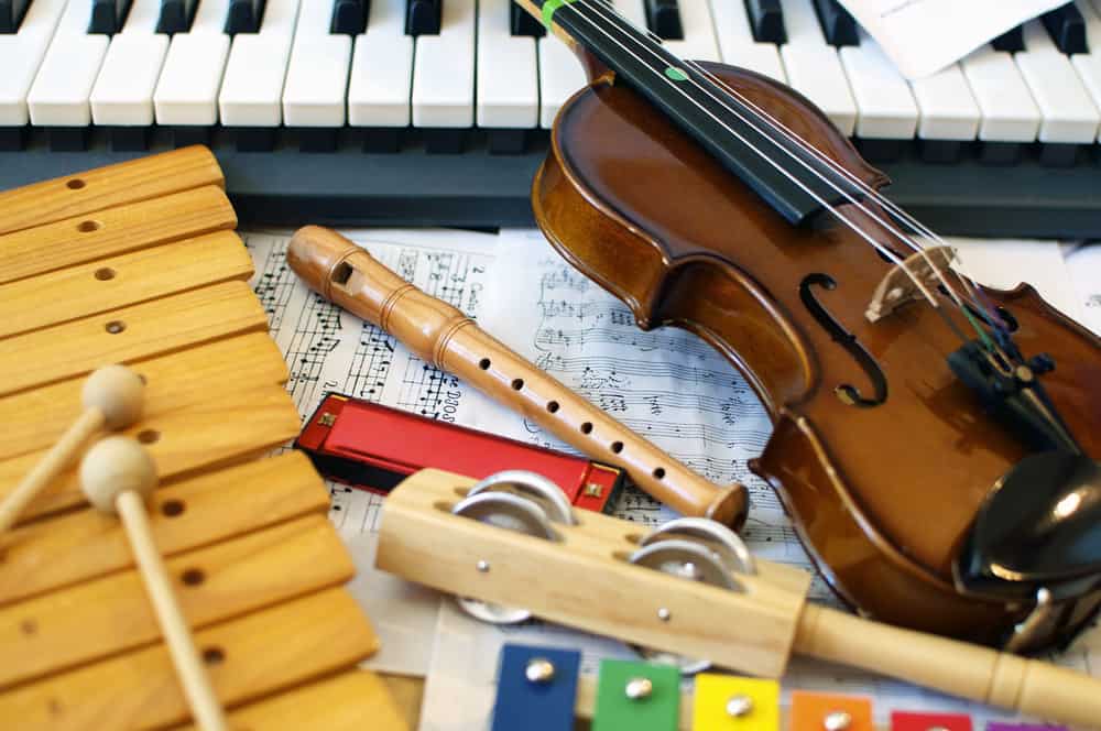 16 Cool Musical Toys for Kids Who Like Playing Music 1 A close look at various music instruments.