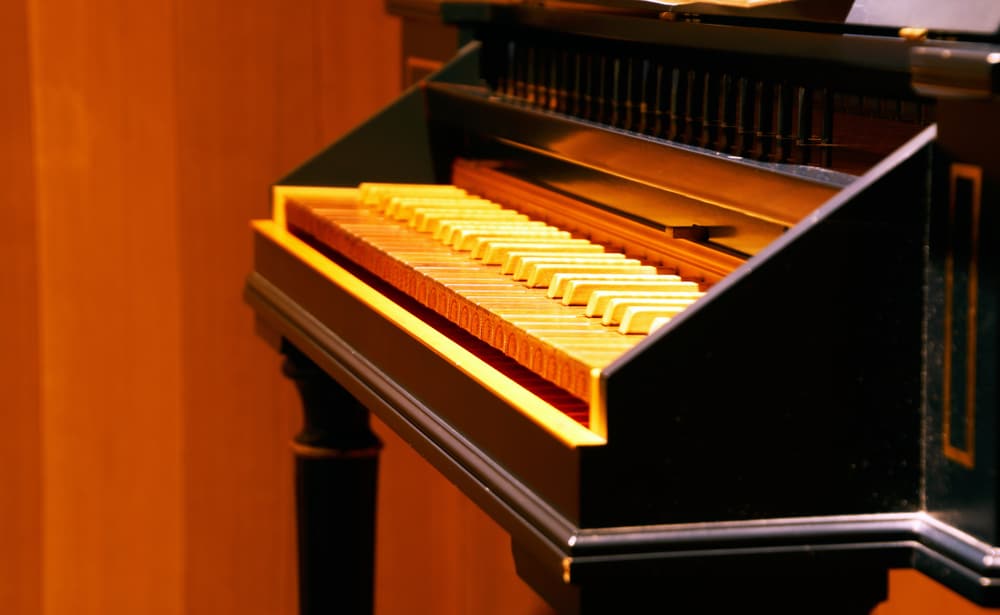 11 Popular Types of Pianos 3 A close look at a spinet hapsichord piano.