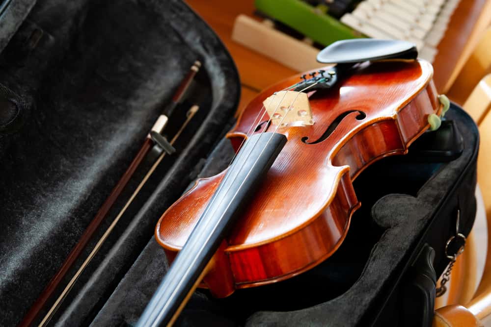 8 Popular Types of Violins 5 A close look at a fiddle violin in its case.