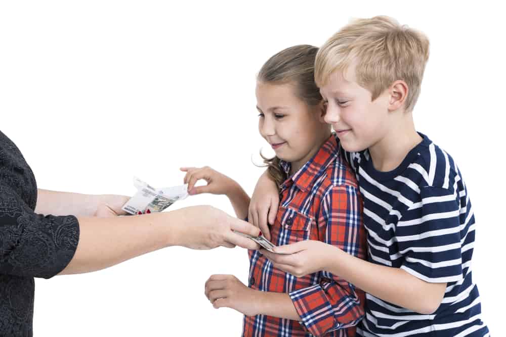 9 Best Chores for 10-12 Year Olds 15 Kids happily receiving allowance from their mom.