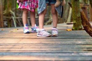 kids-sneakers-apr012022