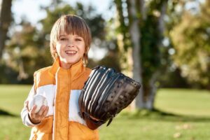 kids-baseball-gloves-apr082022-01
